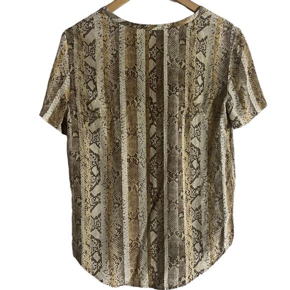 Equipment Femme Snakeskin Animal Print Beige Short Sleeve Silk Top Size XS - Picture 9 of 9